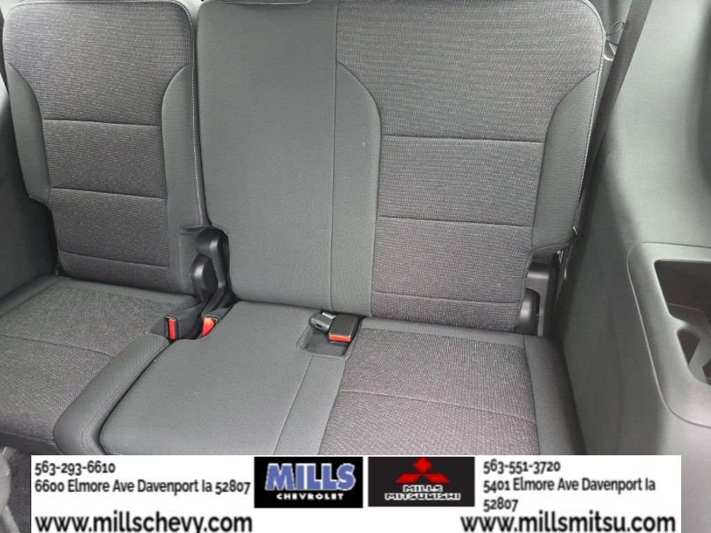 Used 2025 Chevrolet Traverse LT AWD/4WD image 17