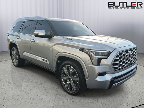 Used 2026 Toyota Sequoia Capstone AWD/4WD image 8