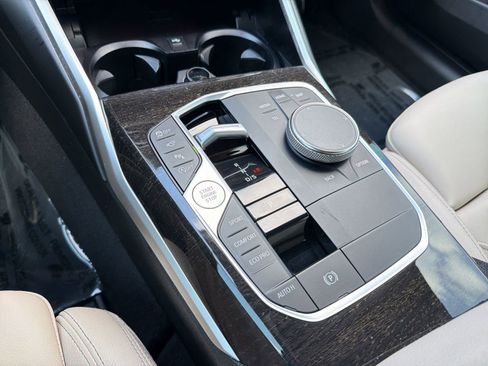 Used 2024 BMW 330i Sedan w/ Premium Package image 16