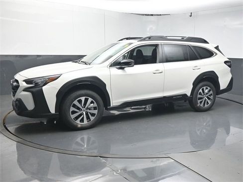 New 2025 Subaru Outback Premium image 4