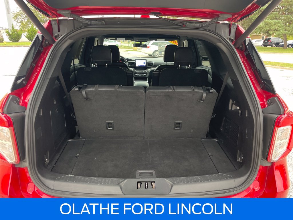 Certified 2020 Ford Explorer XLT w/ Equipment Group 202A AWD/4WD image 29