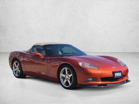 Used 2005 Chevrolet Corvette Convertible w/ Preferred Equipment Group RWD image 3