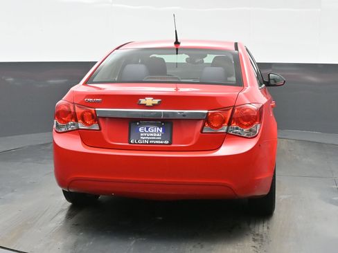 Used 2014 Chevrolet Cruze LS image 5