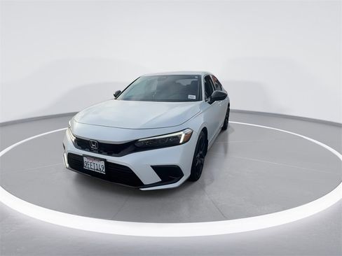 Used 2023 Honda Civic Sport image 5