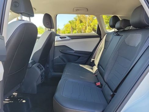 New 2026 Volkswagen Taos SE FWD image 12