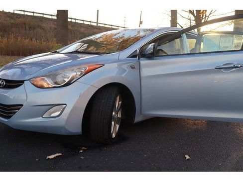 Used 2011 Hyundai Elantra Limited w/ Premium Pkg 5 image 22