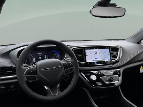New 2026 Chrysler Pacifica Limited image 12
