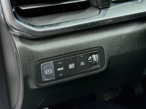 Used 2025 GMC Terrain Elevation FWD image 16