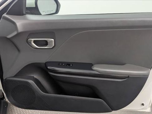 Used 2025 Kia K4 FWD image 23