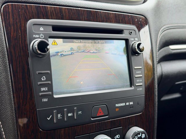 Used 2016 Chevrolet Traverse LT w/ Style and Technology Package FWD image 13