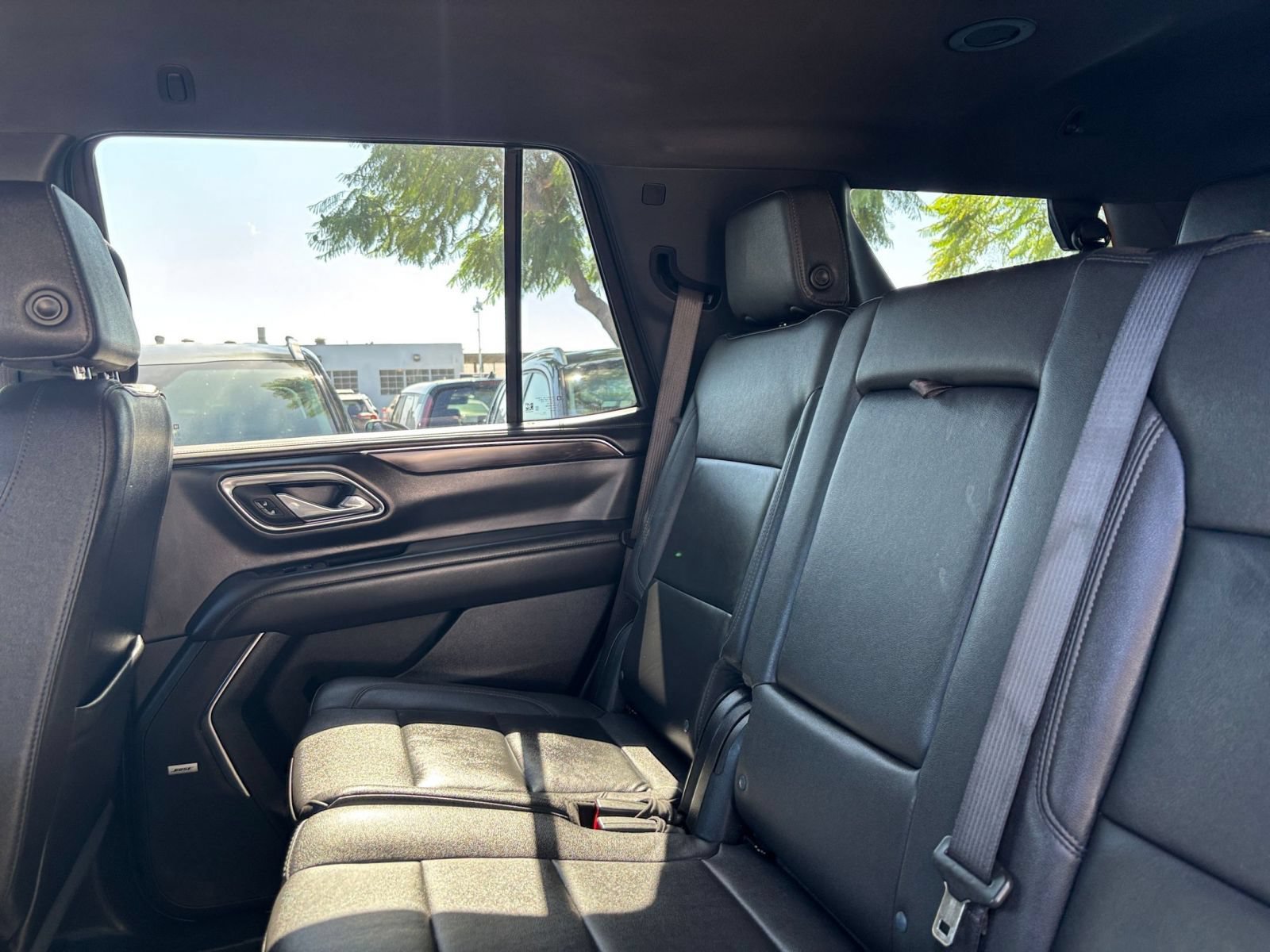 Used 2024 Chevrolet Tahoe LT w/ Luxury Package RWD image 41