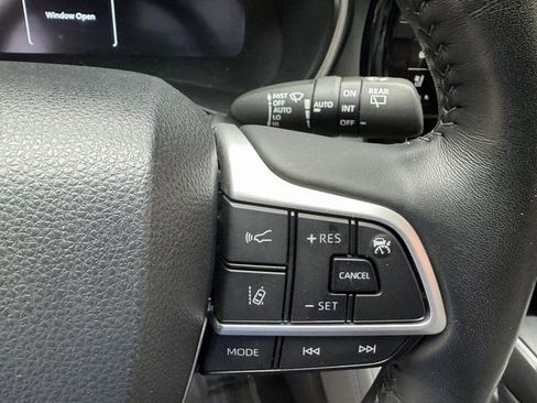 Used 2023 Toyota Highlander Platinum image 11