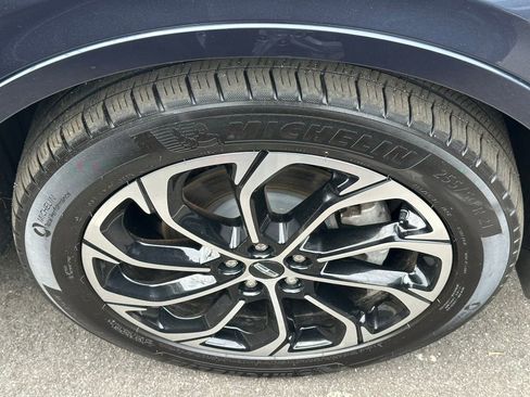 Used 2024 Lincoln Nautilus Reserve image 7