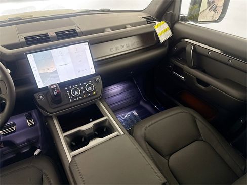New 2026 Land Rover Defender 130 V8 image 23