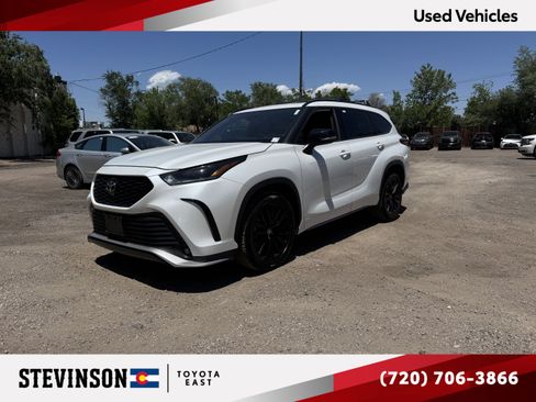 Used 2023 Toyota Highlander XSE AWD/4WD image 1