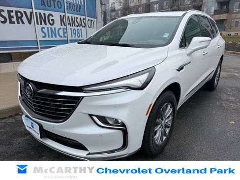 Used 2022 Buick Enclave Premium image 10