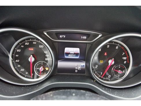 Used 2019 Mercedes-Benz CLA 250 4MATIC image 16