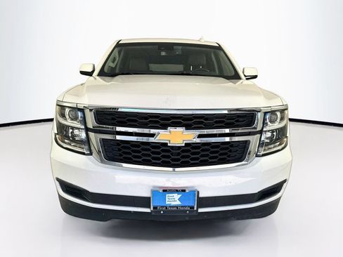 Used 2018 Chevrolet Suburban LT RWD image 2