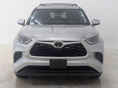 Used 2022 Toyota Highlander L image 6