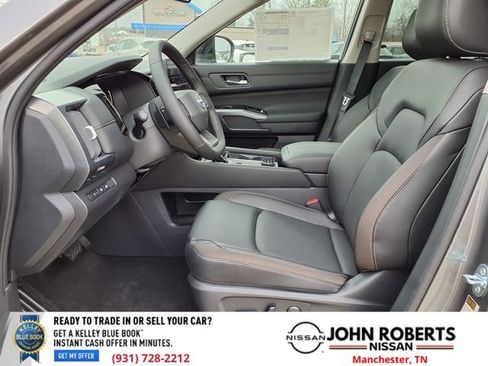 New 2026 Nissan Pathfinder SL w/ SL Premium Package AWD/4WD image 3