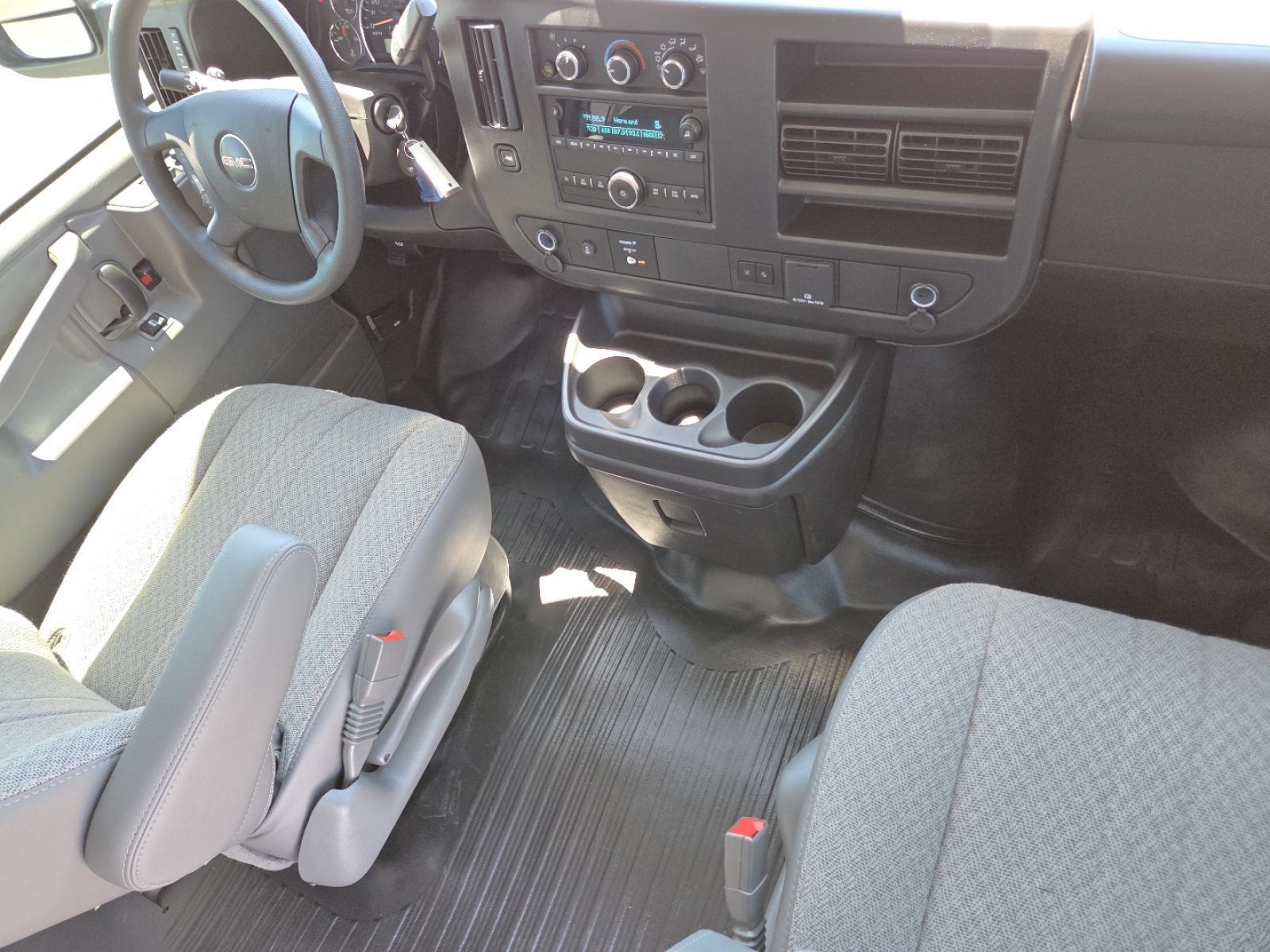 New 2026 GMC Savana 3500 Extended w/ Driver Convenience Package RWD image 20
