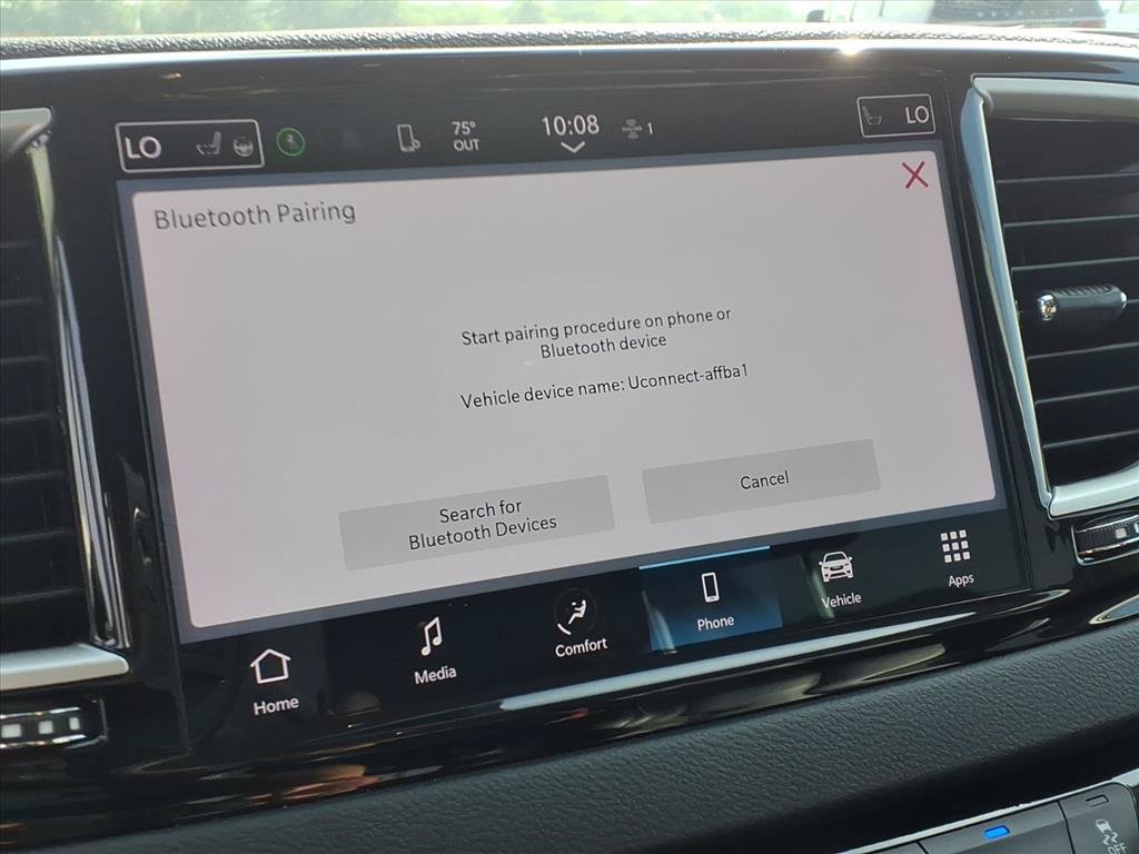 Used 2023 Chrysler Pacifica Touring-L FWD image 10