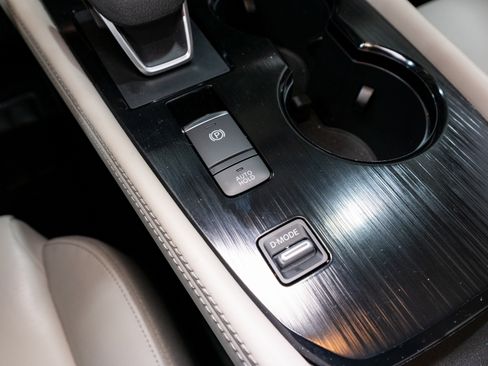 Used 2023 Nissan Rogue SL image 23