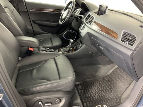 Used 2017 Audi Q3 2.0T Prestige w/ Prestige Package image 18