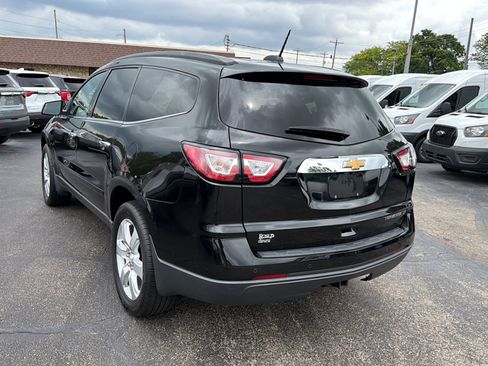 Used 2016 Chevrolet Traverse LT w/ Style and Technology Package FWD image 4