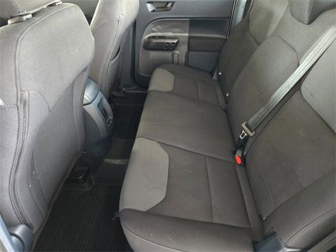 Used 2022 Ford Maverick XL image 32