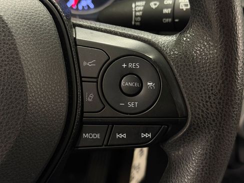 Used 2019 Toyota RAV4 LE w/ Carpet Mat Package image 22