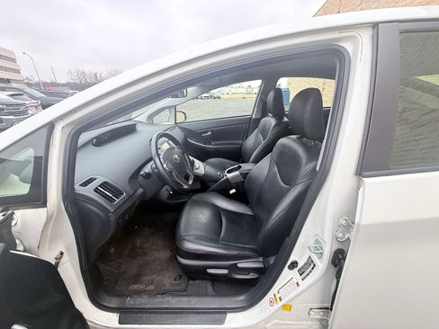 Used 2013 Toyota Prius Three image 9