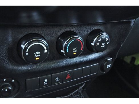 Used 2016 Jeep Wrangler Unlimited Sport w/ Quick Order Package 24S AWD/4WD image 25