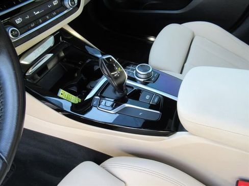 Used 2021 BMW X3 sDrive30i RWD image 18