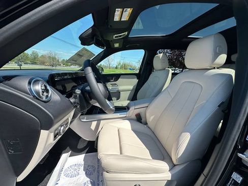 New 2026 Mercedes-Benz GLB 250 4MATIC image 17