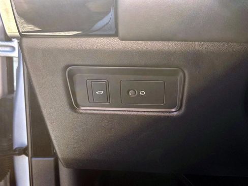 Used 2021 Land Rover Range Rover Sport HST image 26