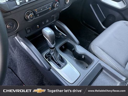 Used 2025 Nissan Frontier SV image 18