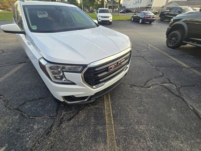 Used 2022 GMC Terrain SLE w/ Driver Convenience Package