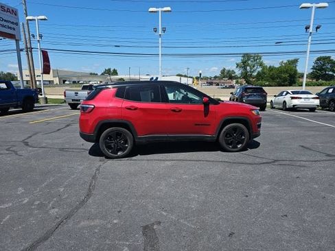 Used 2021 Jeep Compass Latitude AWD/4WD image 8