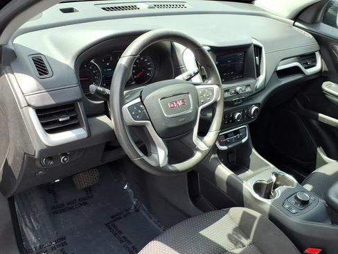 Used 2024 GMC Terrain SLE w/ Driver Convenience Package FWD image 18