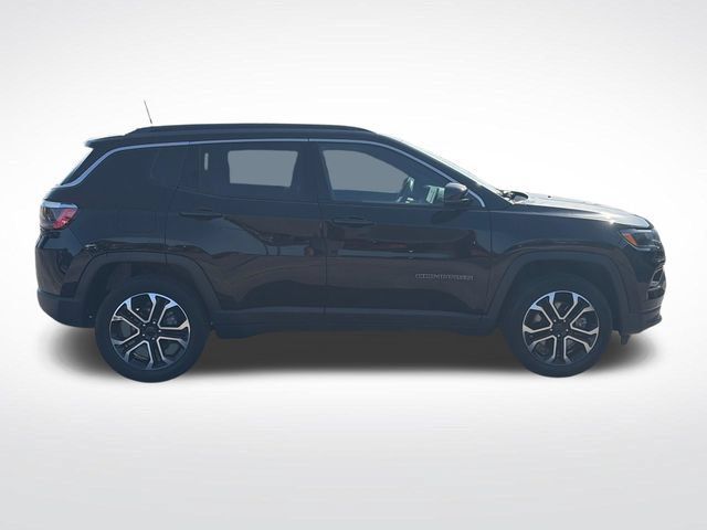 Used 2023 Jeep Compass Limited AWD/4WD image 6
