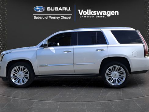 Used 2020 Cadillac Escalade Platinum AWD/4WD image 5