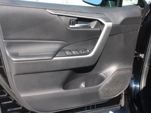 Used 2023 Toyota RAV4 XLE Premium FWD image 10