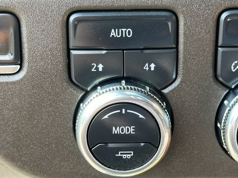 Used 2024 GMC Sierra 1500 SLT w/ SLT Premium Package AWD/4WD image 6