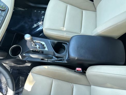 Used 2015 Toyota RAV4 Limited w/ Technology Package FWD image 18