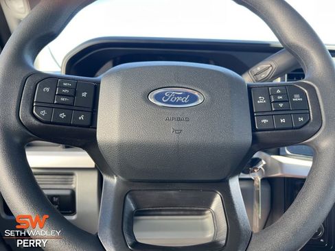 New 2026 Ford F250 XL w/ XL Chrome Package image 20