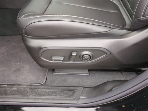 New 2025 Jeep Grand Cherokee L Limited image 18