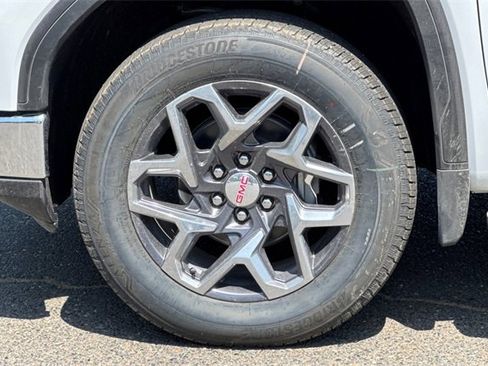 New 2025 GMC Sierra 1500 SLT w/ SLT Premium Package image 32