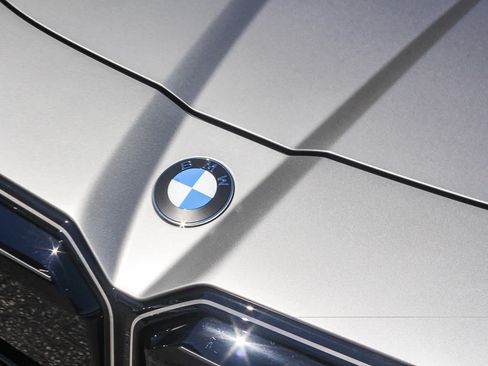 New 2027 BMW 740i w/ Executive Package RWD image 11