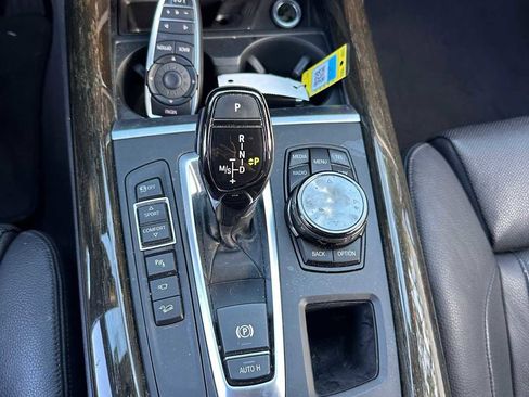 Used 2015 BMW X5 xDrive50i image 18